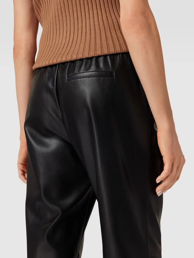 BOSS Hose In Leder-Optik Modell 'Tafeja' - Schwarz – Bild 3