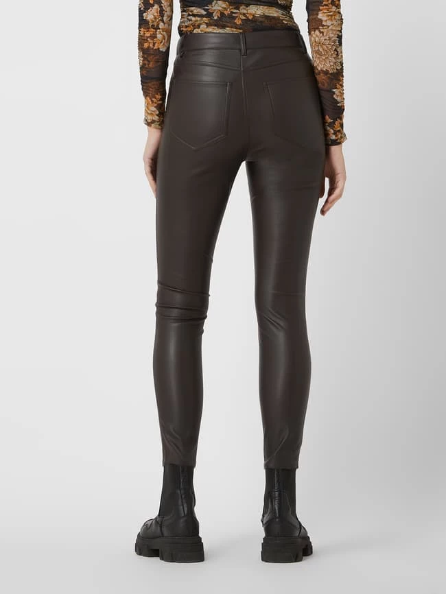 Marciano Guess Skinny Fit Hose In Leder-Optik Modell 'Nova' - Dunkelbraun – Bild 5