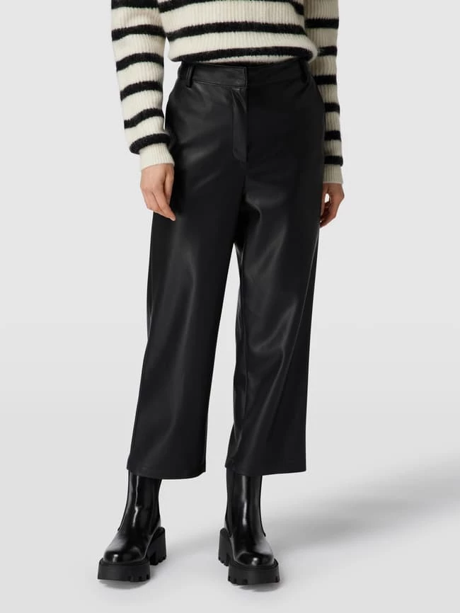 REVIEW Hose In Leder-Optik - Schwarz – Bild 4